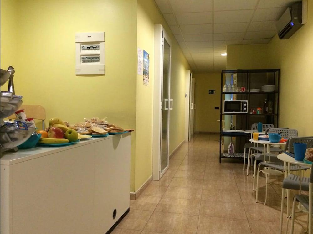 Barcelona City North Hostal Dış mekan fotoğraf