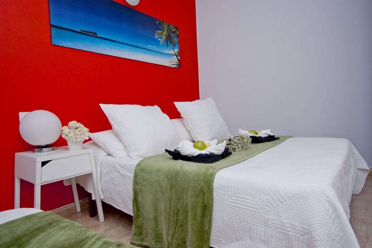 Barcelona City North Hostal Dış mekan fotoğraf