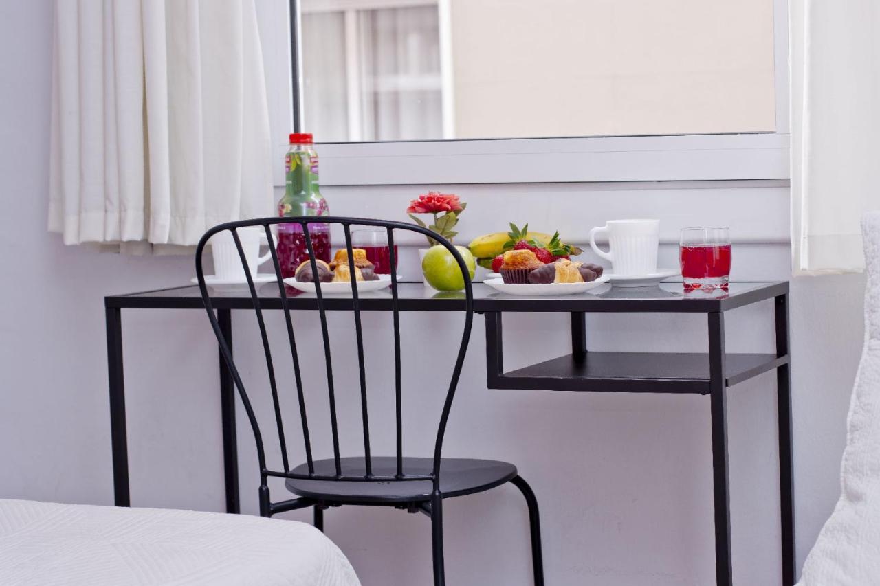Barcelona City North Hostal Dış mekan fotoğraf