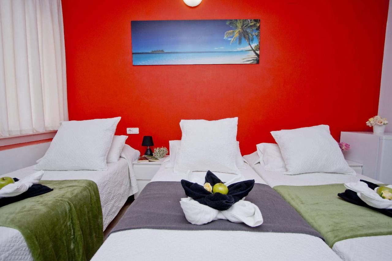 Barcelona City North Hostal Dış mekan fotoğraf