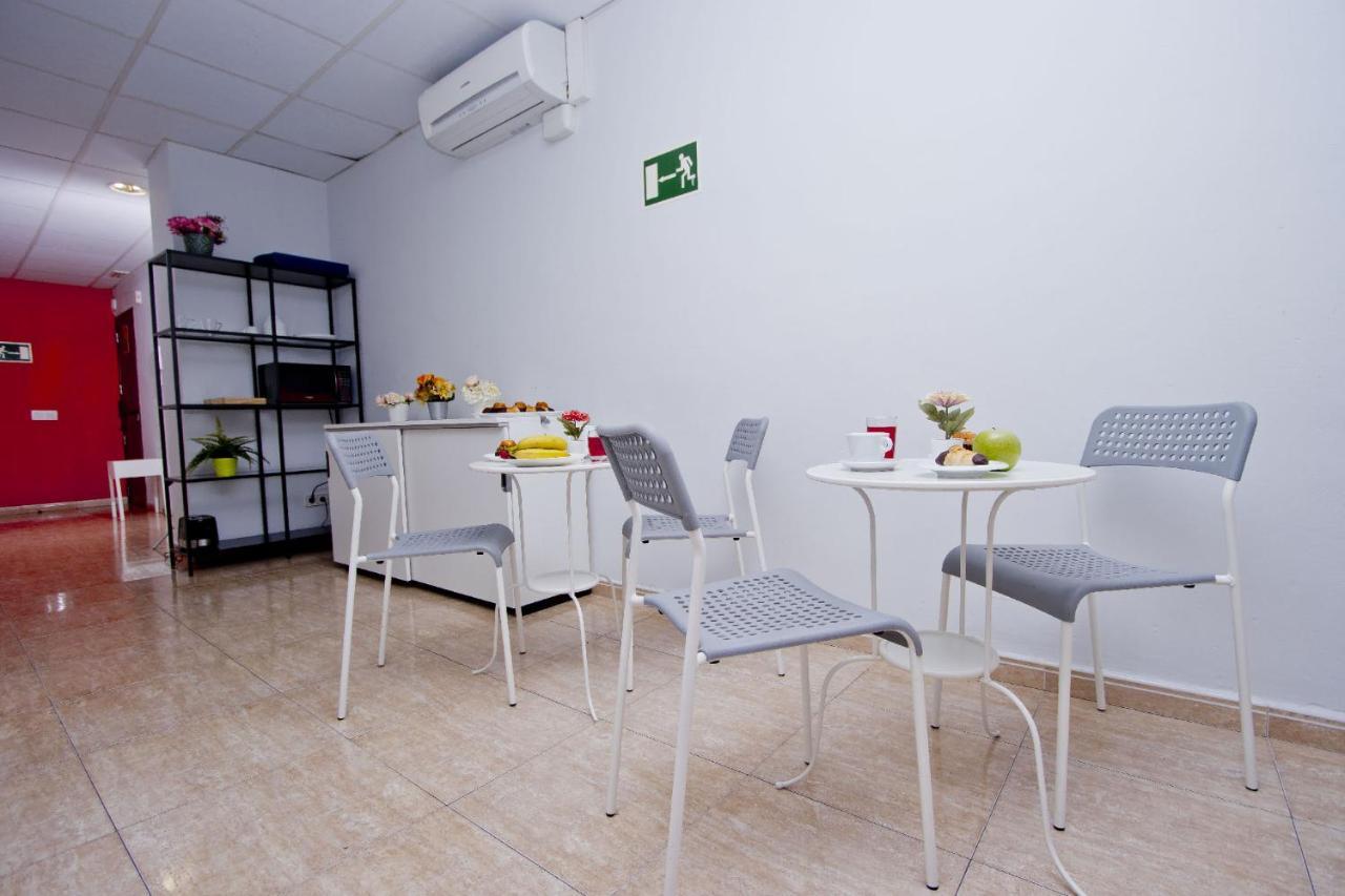 Barcelona City North Hostal Dış mekan fotoğraf