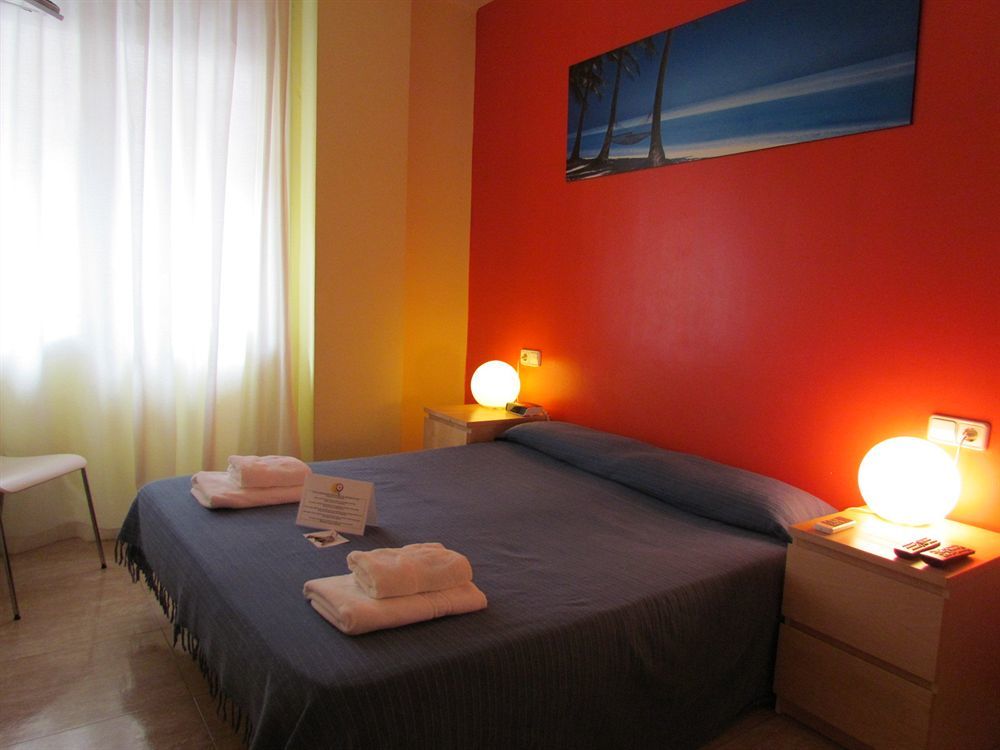 Barcelona City North Hostal Dış mekan fotoğraf